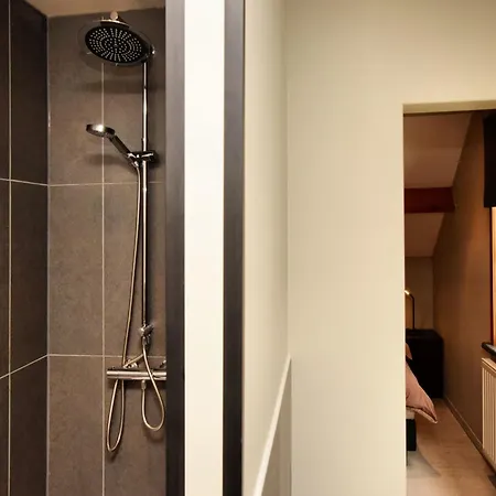 In Nadrin With Garden *