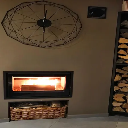 Hébergement de vacances In Nadrin With Garden