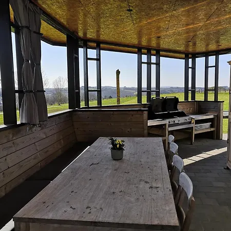 Prázdninový dům In Nadrin With Garden *