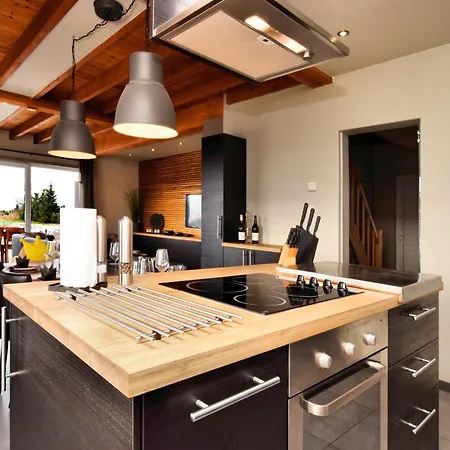 In Nadrin With Garden * Filly