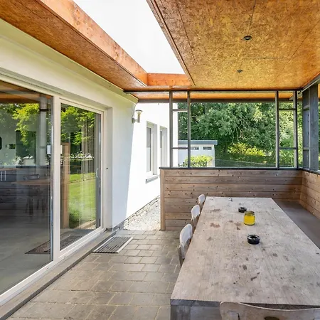 Semesterbostad Holiday Home In Nadrin, Filly With Garden And Spa *