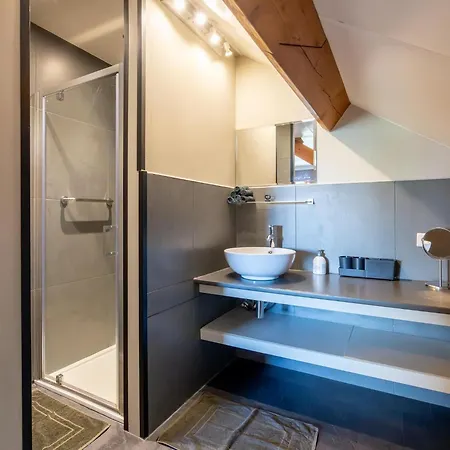 In Nadrin With Garden