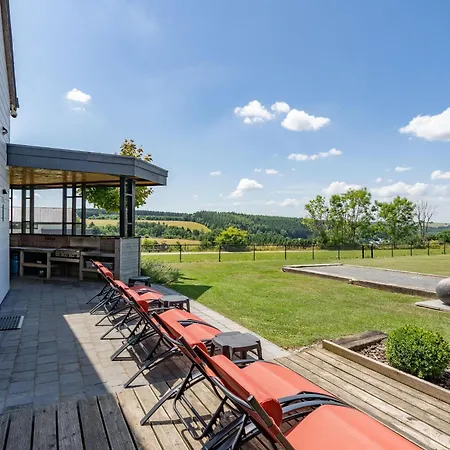 Holiday Home In Nadrin, Filly With Garden And Spa Semesterbostad
