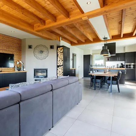 Holiday Home In Nadrin, Filly With Garden And Spa Filly