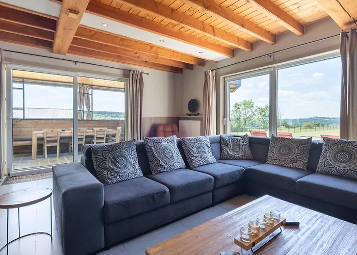 In Nadrin With Garden Holiday home