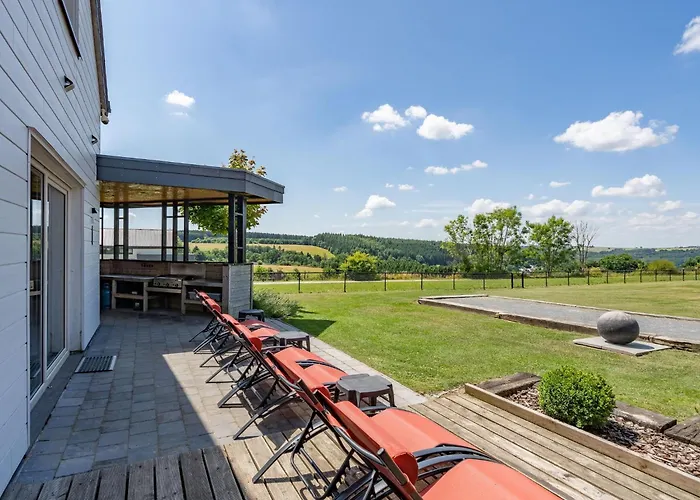 In Nadrin With Garden Holiday home