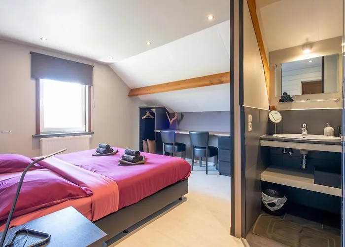 In Nadrin With Garden Holiday home Filly