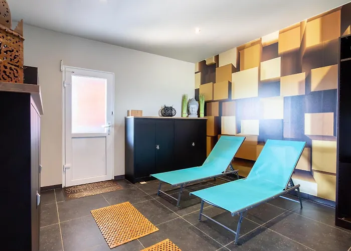 Holiday home In Nadrin With Garden *