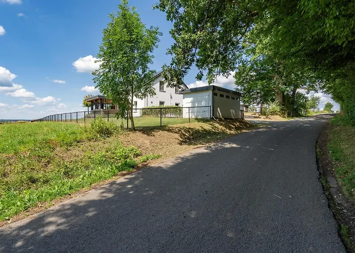 In Nadrin With Garden * Filly